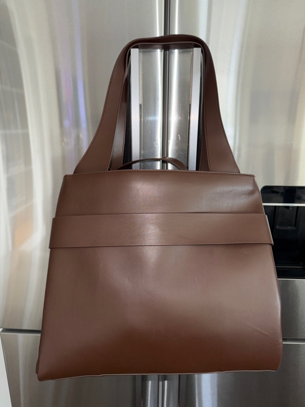 Like New July Juliette Spacious Leather Tote - NO LONGER AVAILABLE ONLINE - Picture 2 of 15